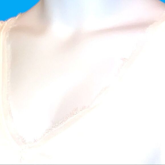 Torrid creamy white semi sheer sleeveless top with soft lace edges! - Picture 4 of 6